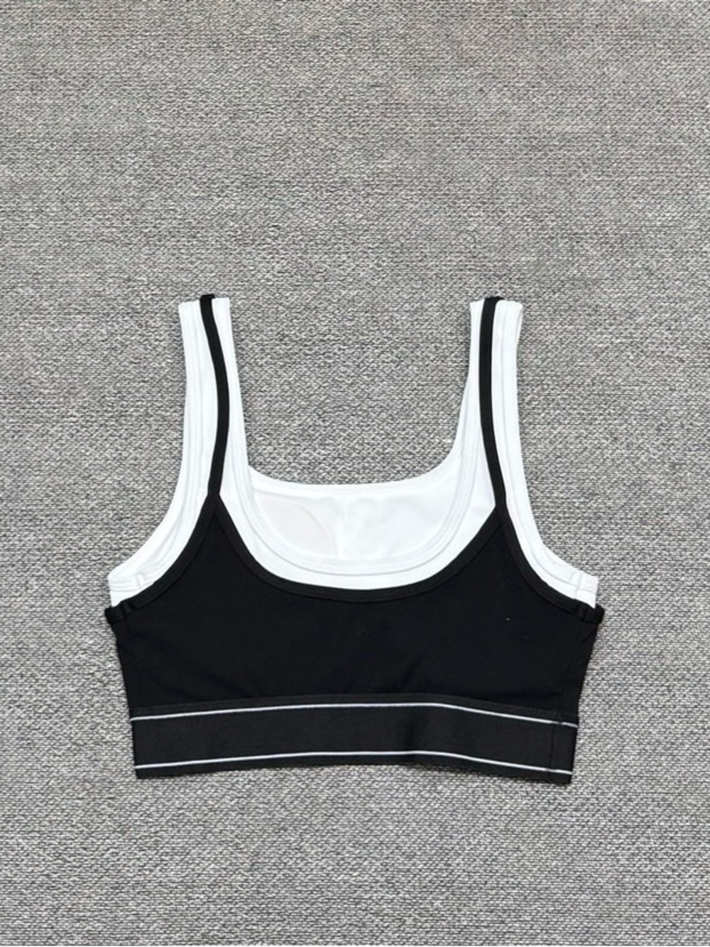 ALO Yoga Black and White Sports Skirt Set - Picture 2 of 6